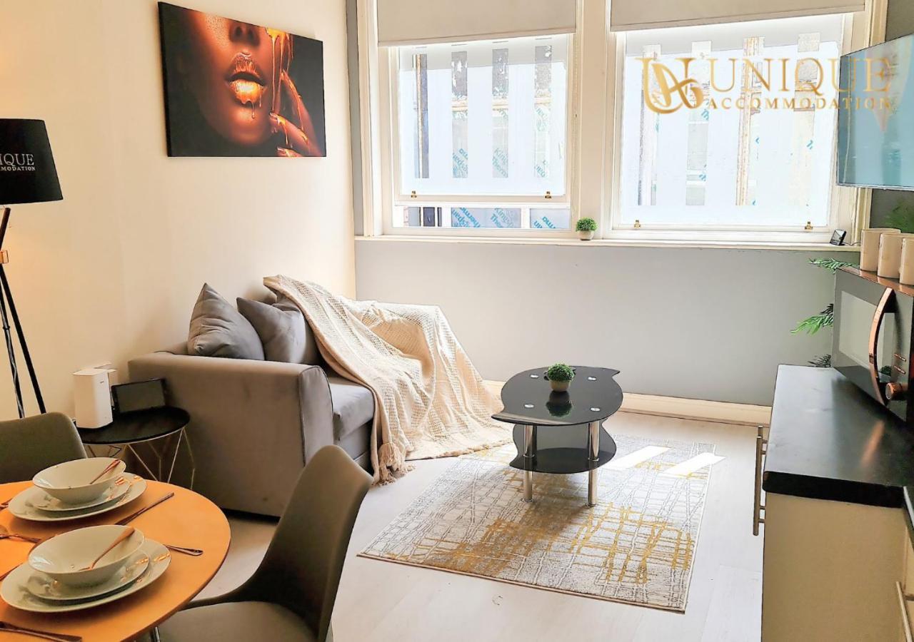 Unique Accommodation Liverpool - Luxury 2 Bed Apartments , Perfect For Business & Families, Book Now Buitenkant foto