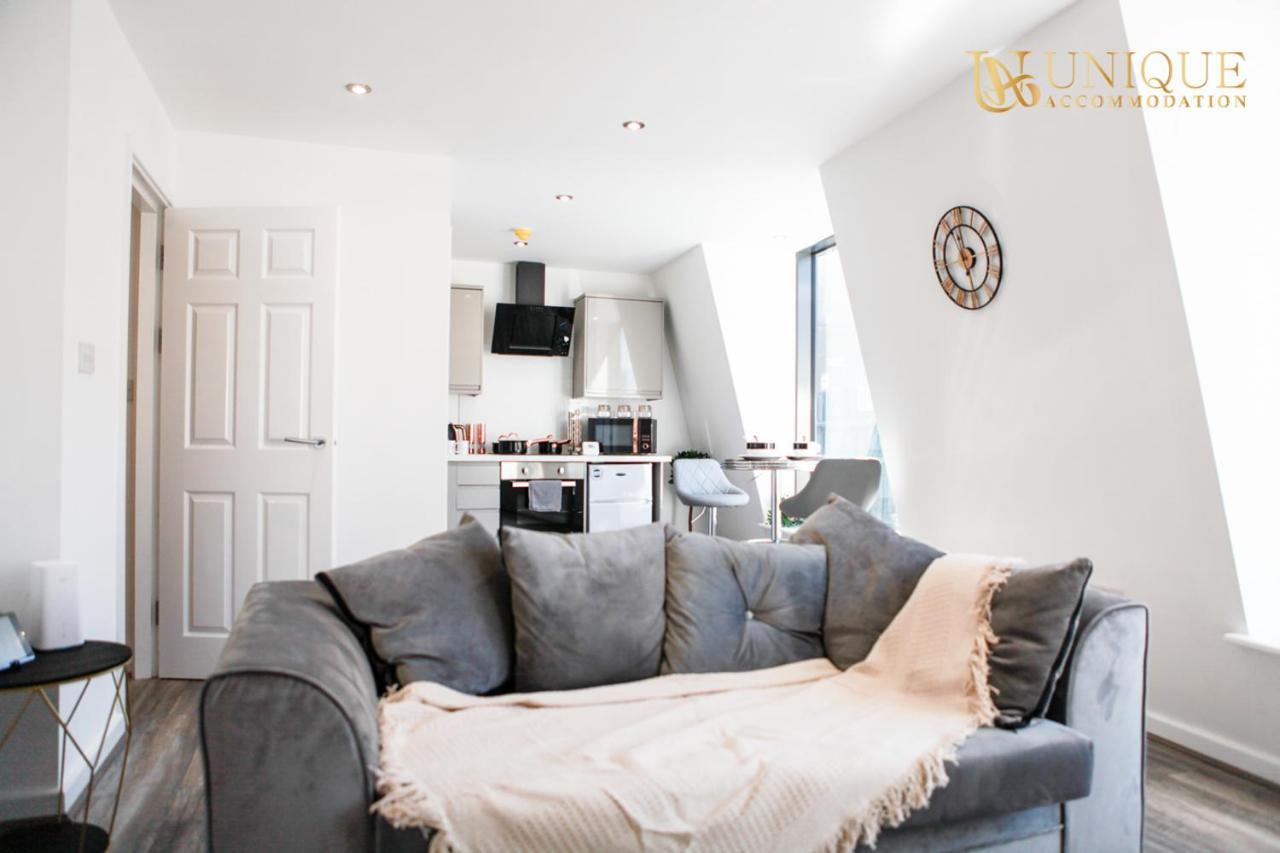 Unique Accommodation Liverpool - Luxury 2 Bed Apartments , Perfect For Business & Families, Book Now Buitenkant foto